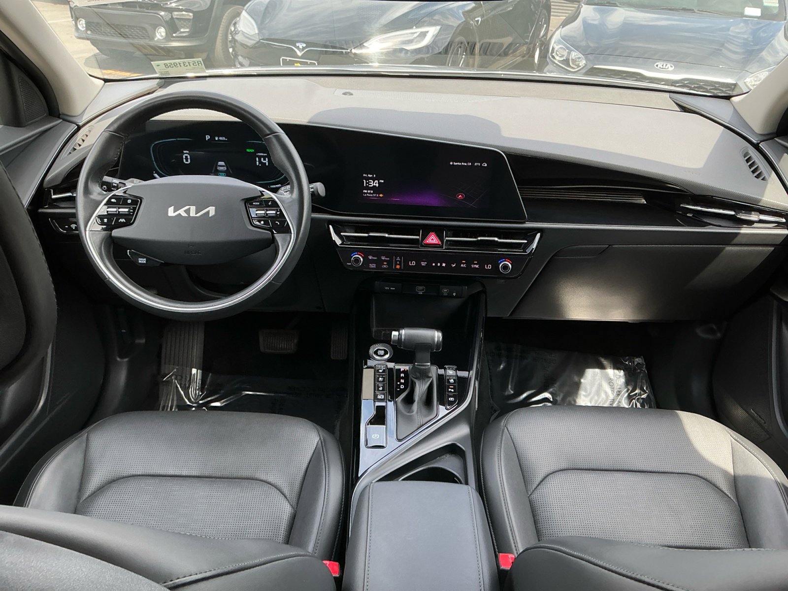 Used 2024 Kia Niro SX image 17