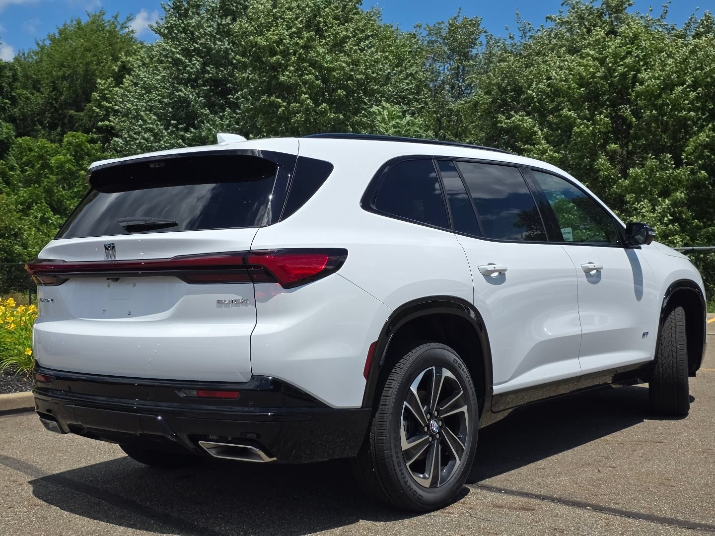 New 2026 Buick Enclave Sport Touring w/ Power Package FWD image 20