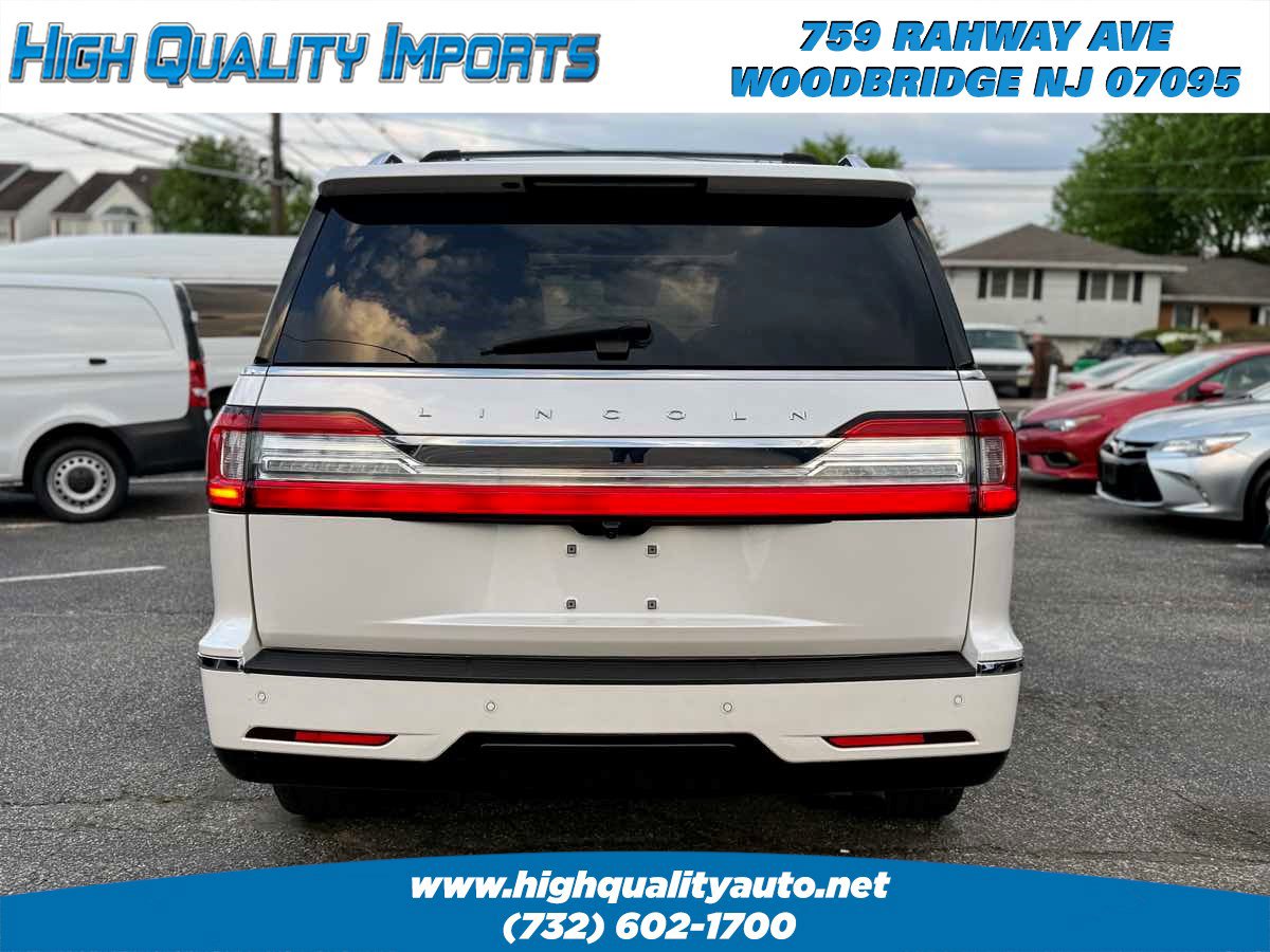Used 2018 Lincoln Navigator Select w/ Technology Package AWD/4WD image 6