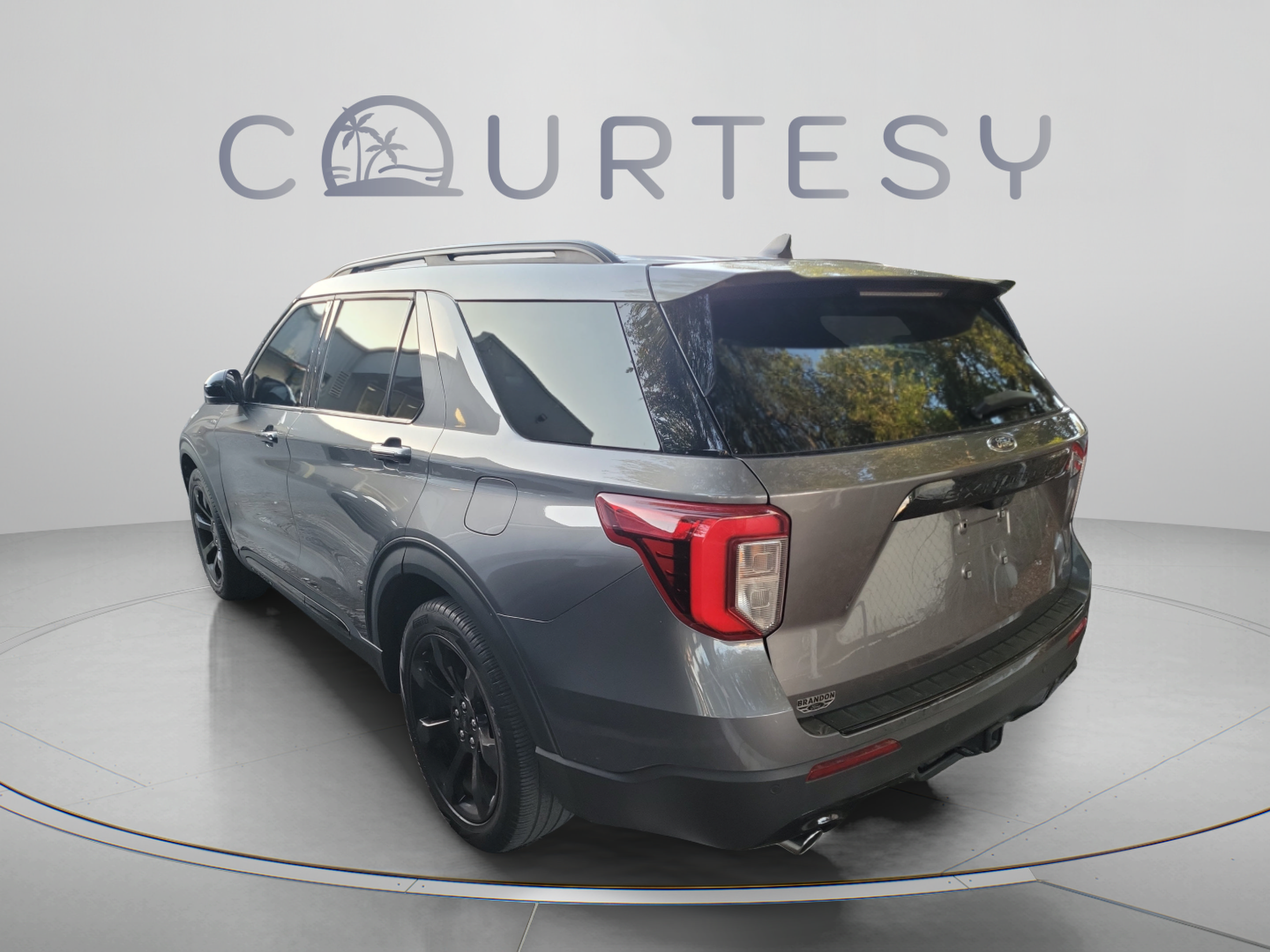 Used 2023 Ford Explorer ST-Line w/ Class IV Trailer Tow Package RWD image 9