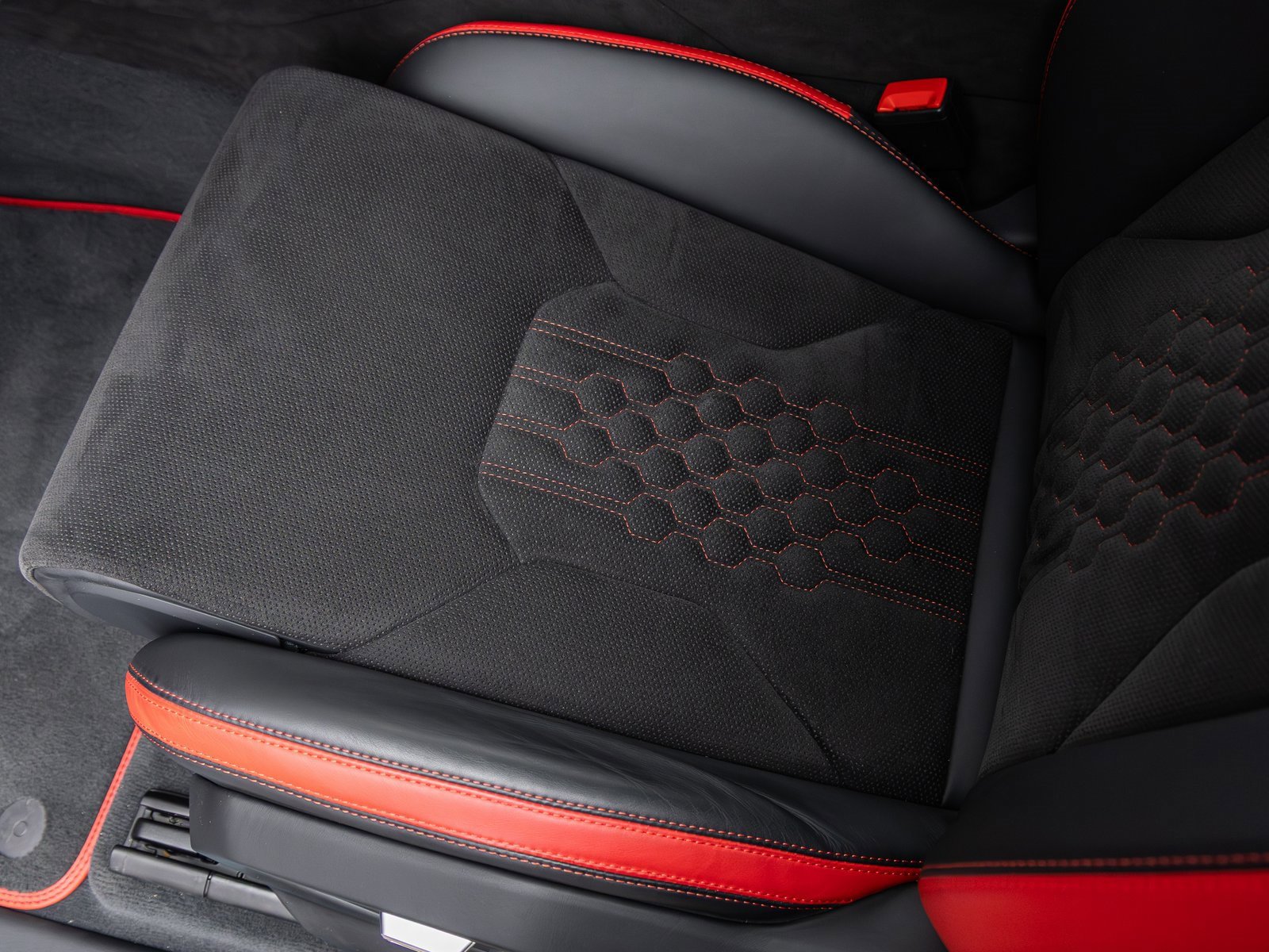 Used 2024 Lamborghini Urus S image 23