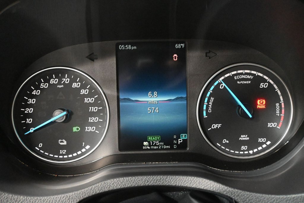 Used 2024 Mercedes-Benz eSprinter 170 Cargo image 18