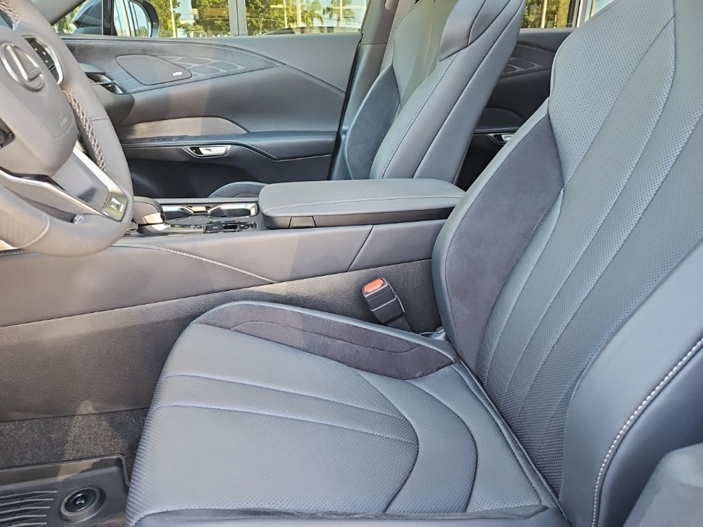 Used 2026 Lexus RX 500h F Sport w/ Convenience Package AWD/4WD image 22