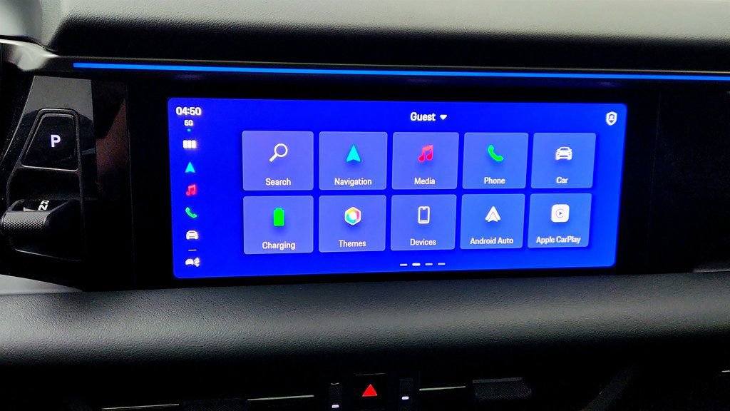 Used 2025 Porsche Macan 4 Electric image 15