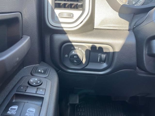 Used 2023 RAM 3500 Tradesman w/ Chrome Appearance Group AWD/4WD image 32