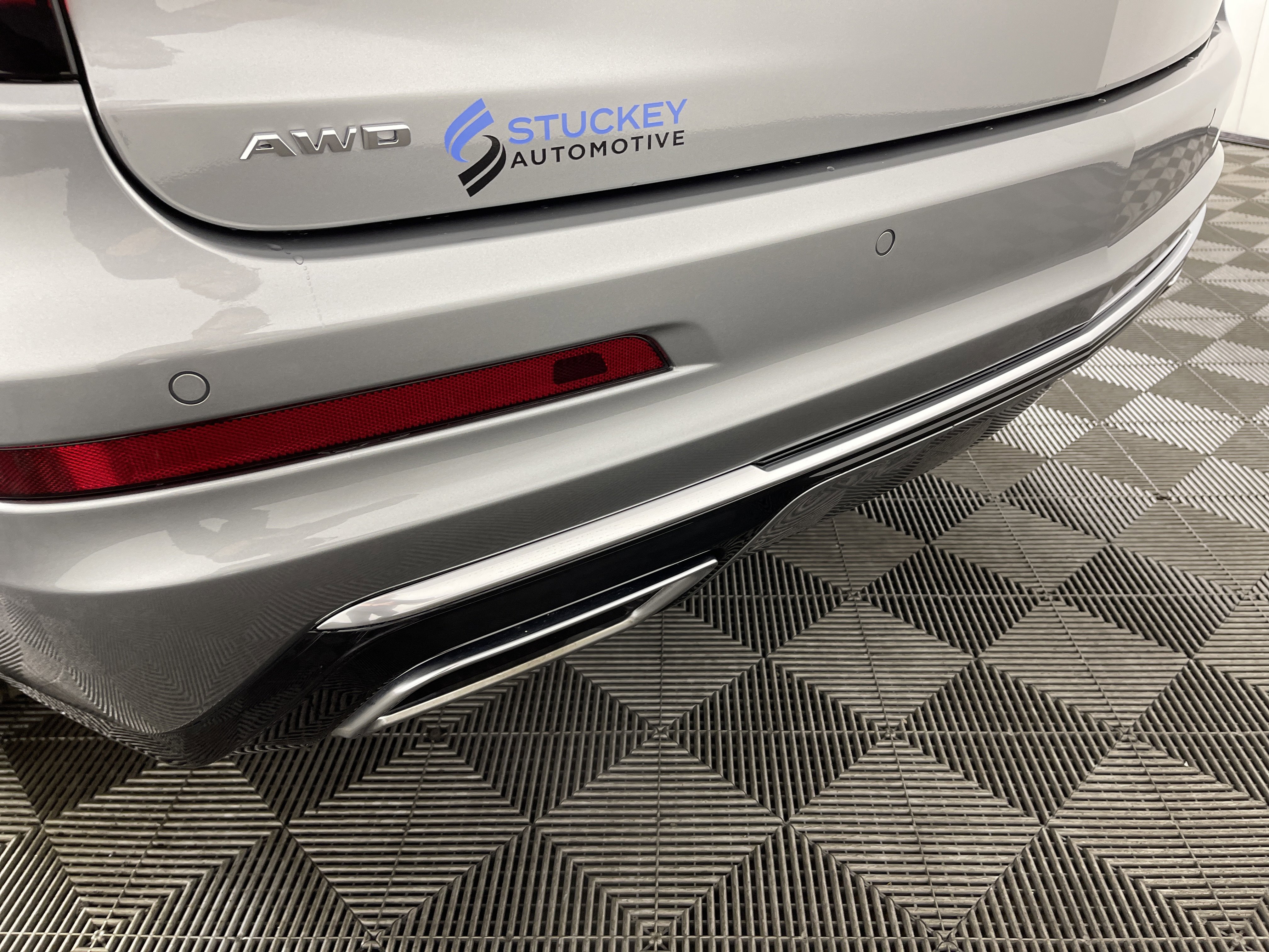 Used 2025 Cadillac XT6 Premium Luxury image 7