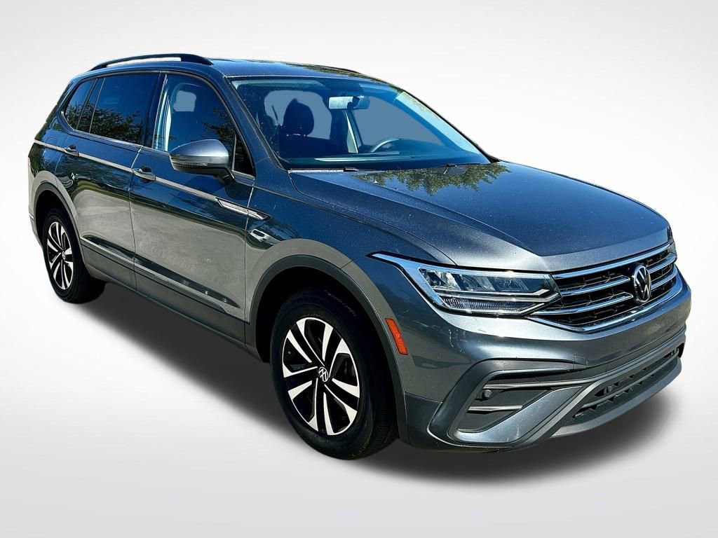Certified 2022 Volkswagen Tiguan S image 2