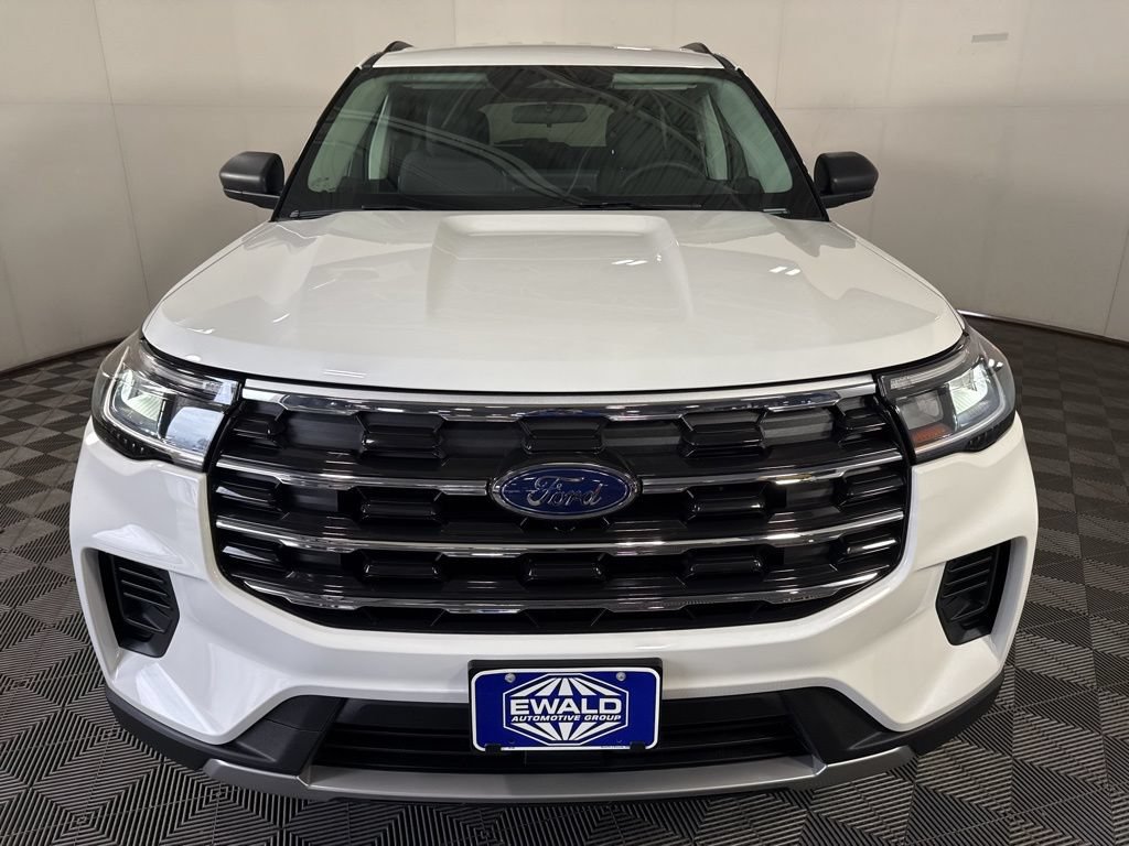 New 2026 Ford Explorer Active AWD/4WD image 3