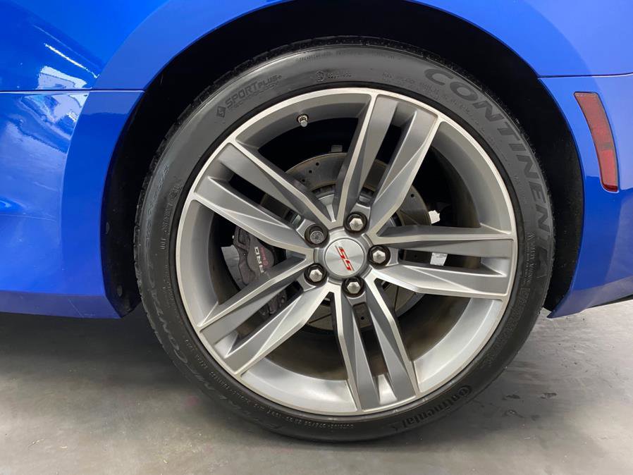 Used 2016 Chevrolet Camaro SS image 18