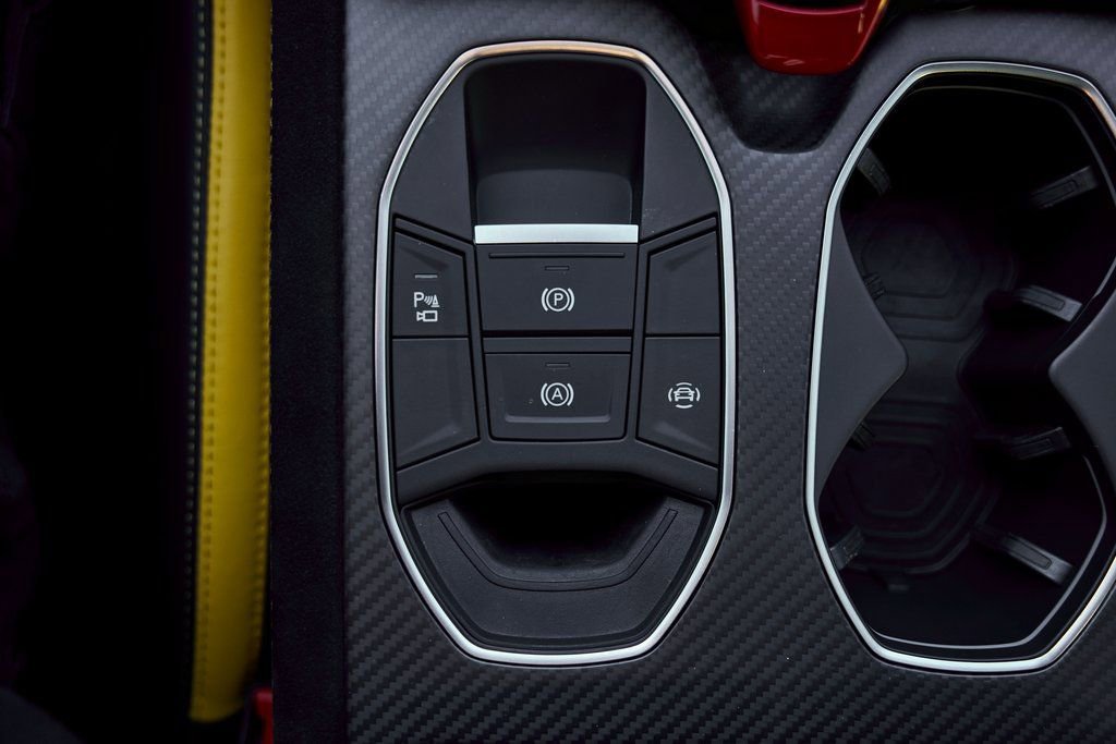 Used 2024 Lamborghini Urus Performante image 69