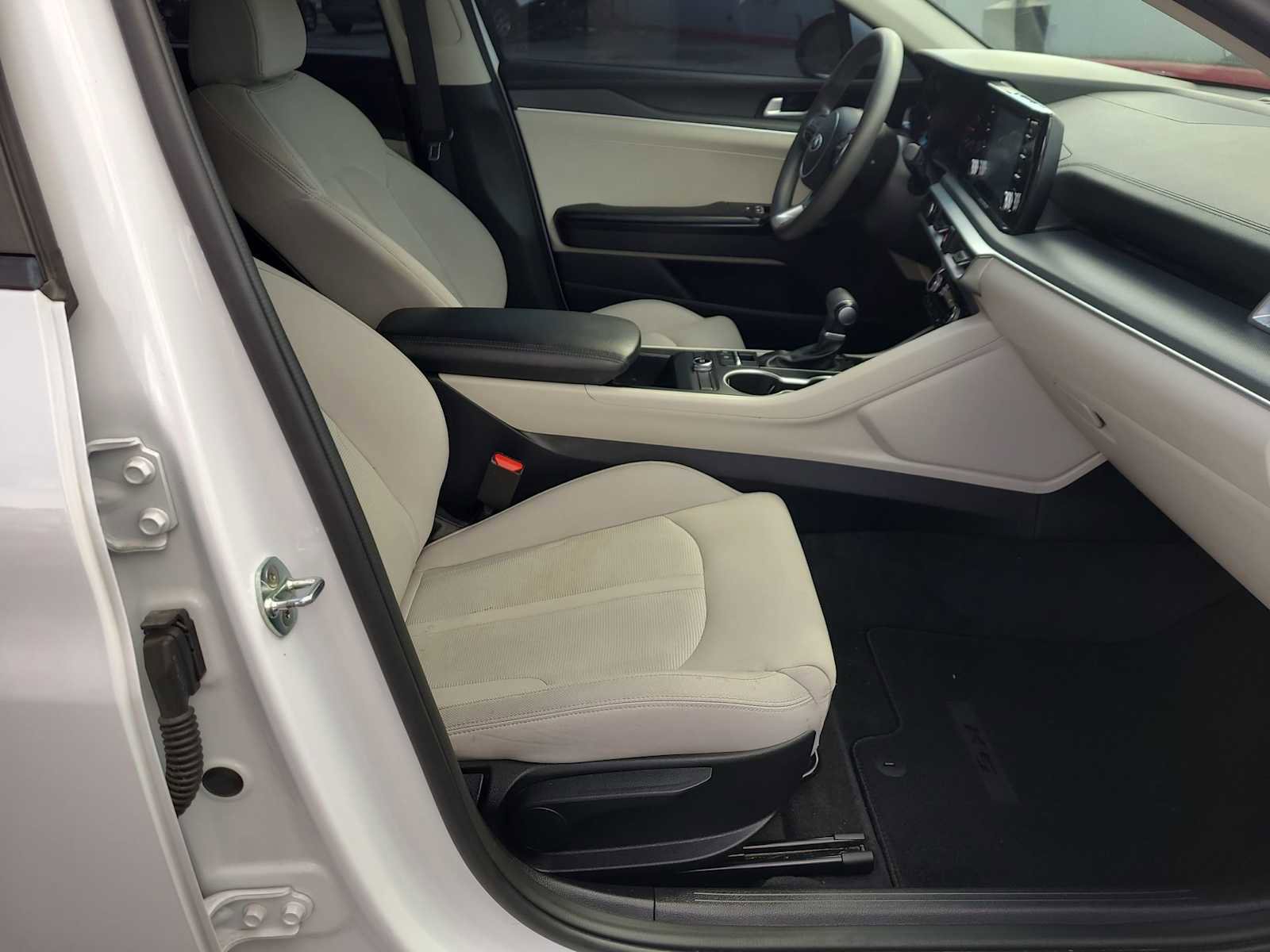Used 2021 Kia K5 LXS image 22