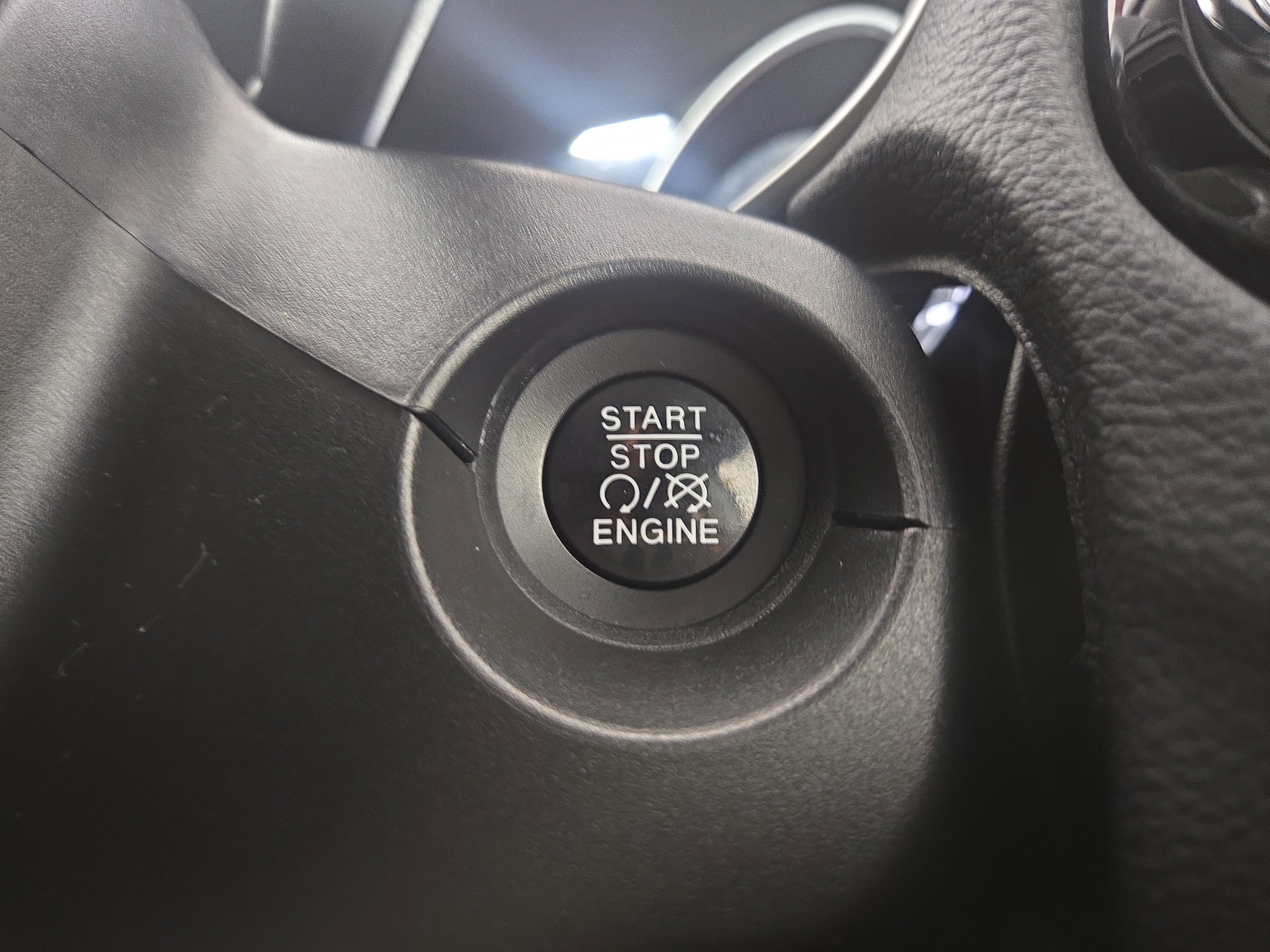 Used 2018 Jeep Compass Limited w/ Navigation Group image 26