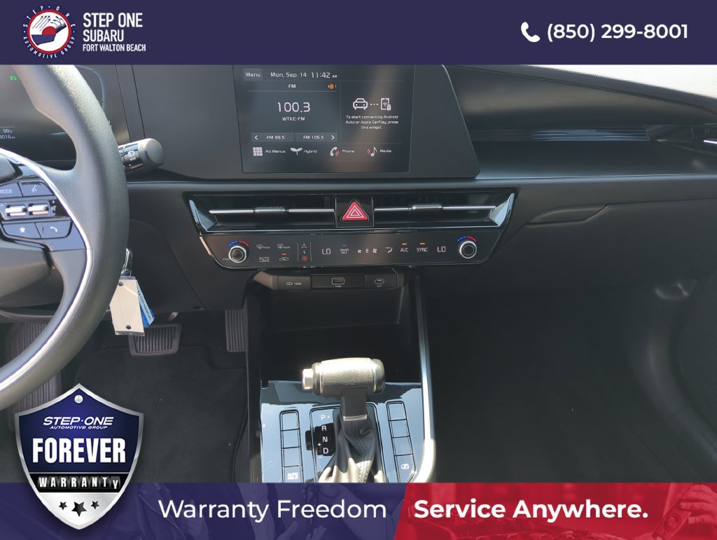 Used 2025 Kia Niro LX FWD image 25