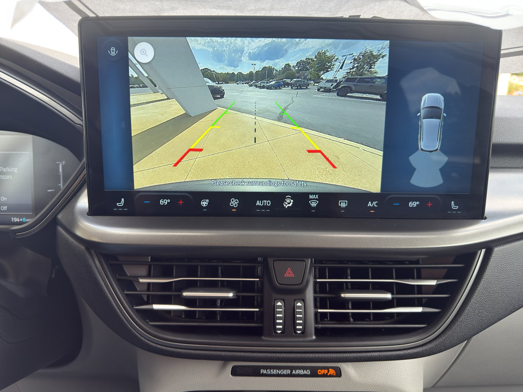 New 2025 Ford Escape SE image 19