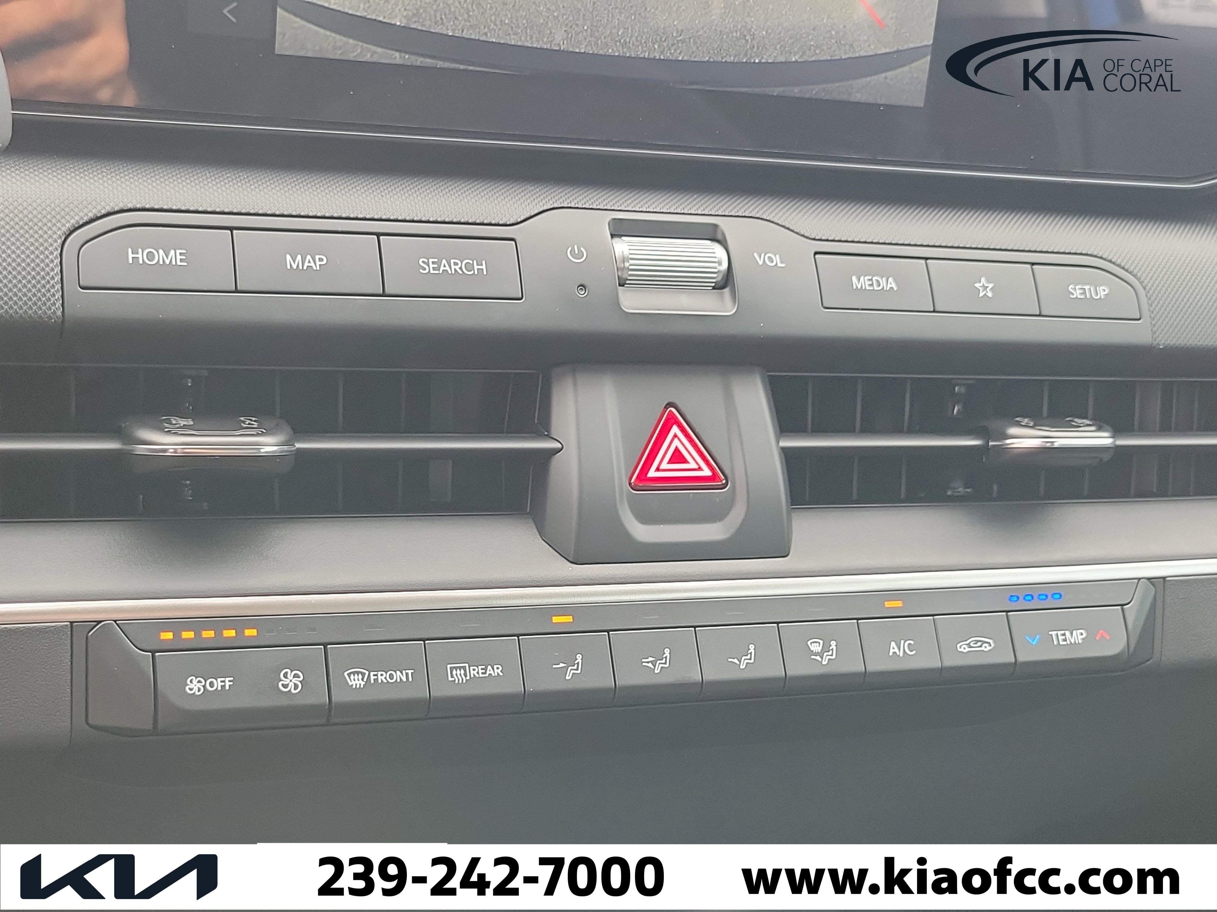 New 2025 Kia K4 LXS image 26