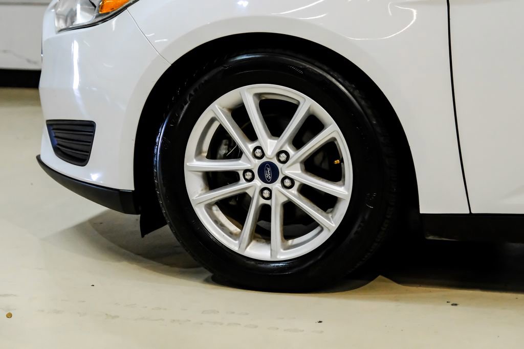 Used 2017 Ford Focus SE FWD image 52