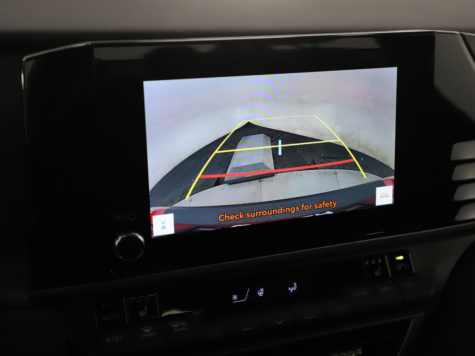 Used 2025 Toyota Camry SE w/ Convenience Package FWD image 20