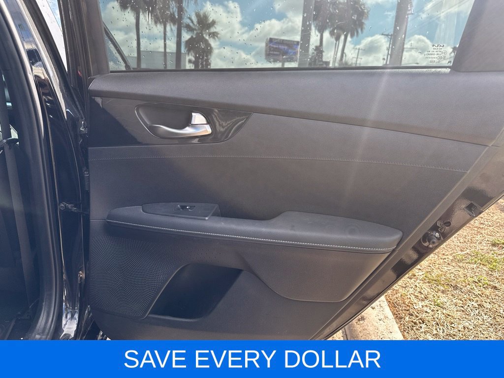 Used 2023 Kia Forte GT-Line w/ GT-Line Technology Package FWD image 11