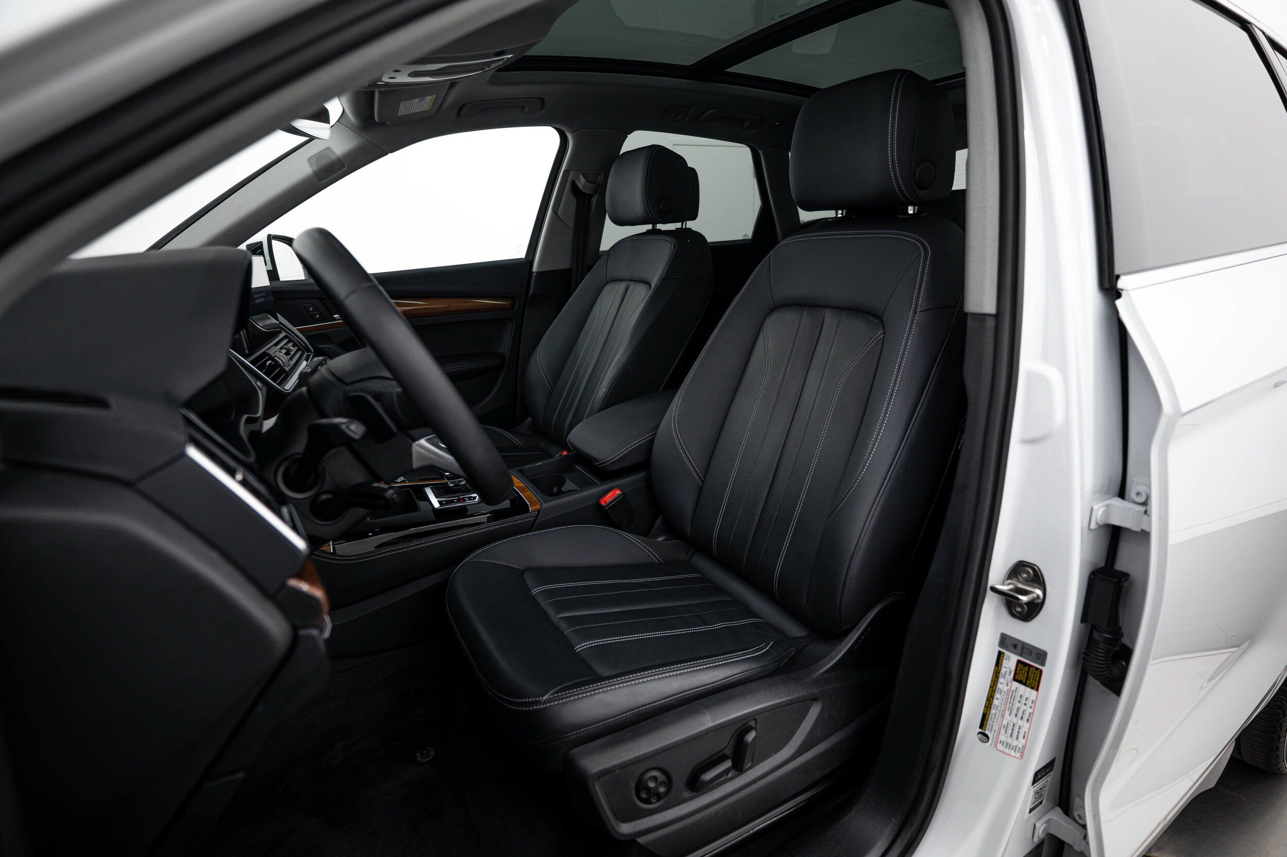 Certified 2023 Audi Q5 2.0T Premium Plus w/ Premium Plus Package AWD/4WD image 15