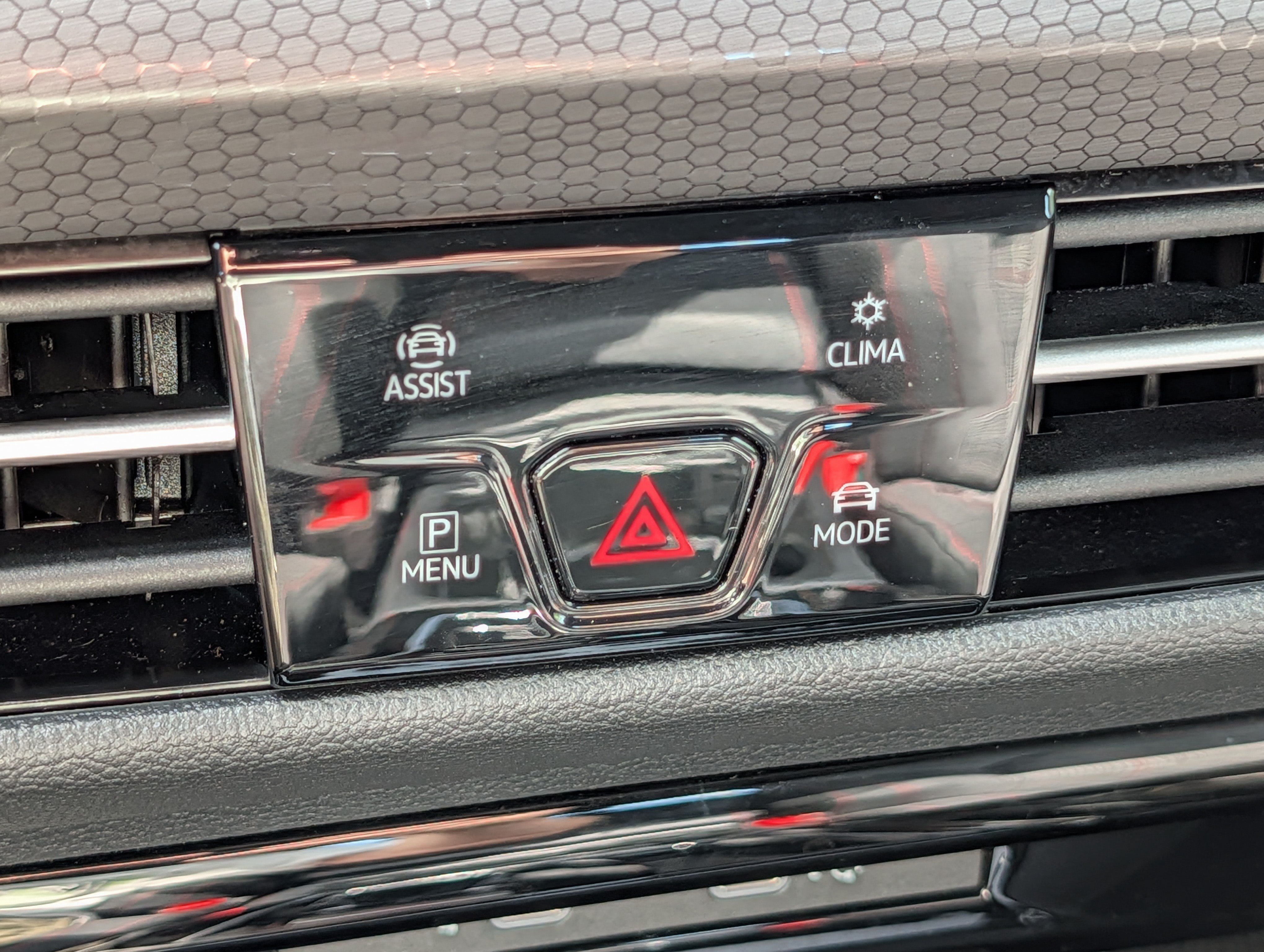 Certified 2024 Volkswagen GTI S FWD image 28