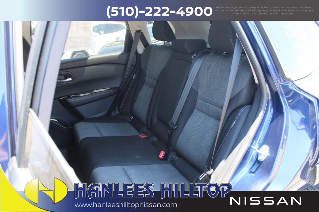Used 2025 Nissan Rogue SV FWD image 16