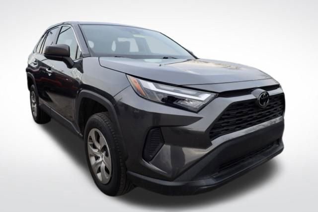 Used 2023 Toyota RAV4 LE image 3