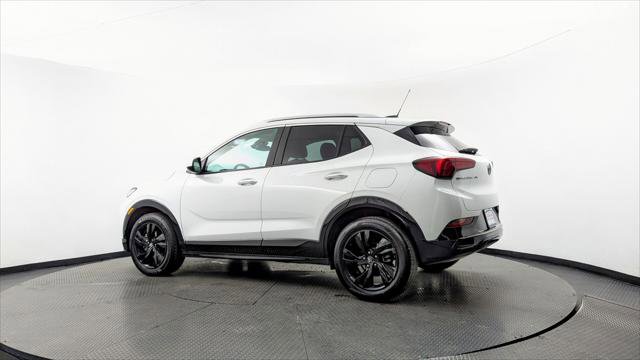 Used 2024 Buick Encore GX Sport Touring image 4