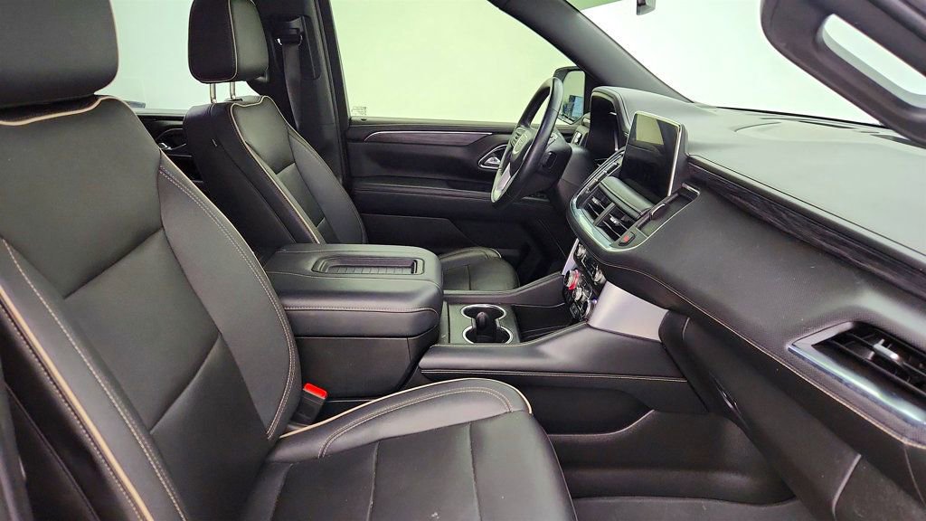 Used 2023 GMC Yukon SLT w/ SLT Premium Package image 26