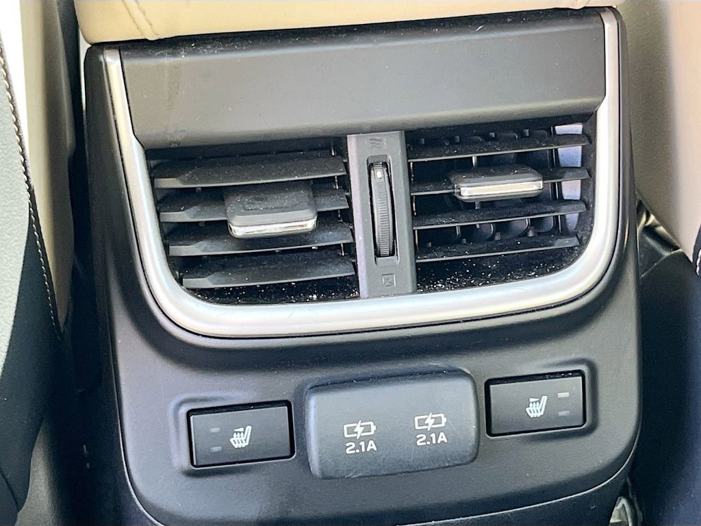 Used 2020 Subaru Legacy Limited image 27