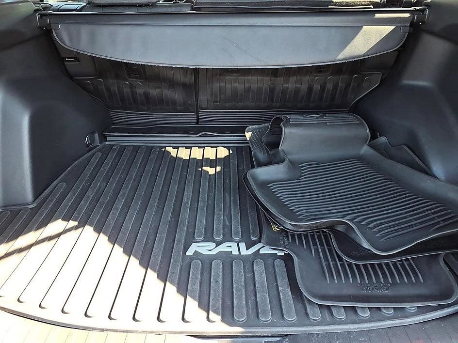 Used 2024 Toyota RAV4 XLE image 24