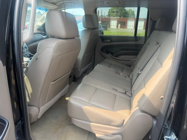 Used 2018 Chevrolet Suburban LT AWD/4WD image 9