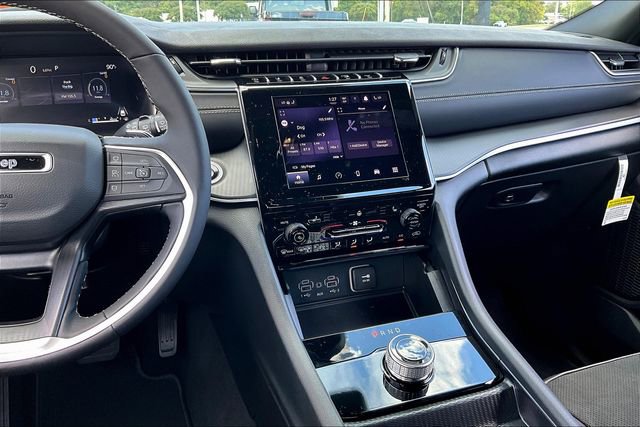 New 2025 Jeep Grand Cherokee L Altitude image 6