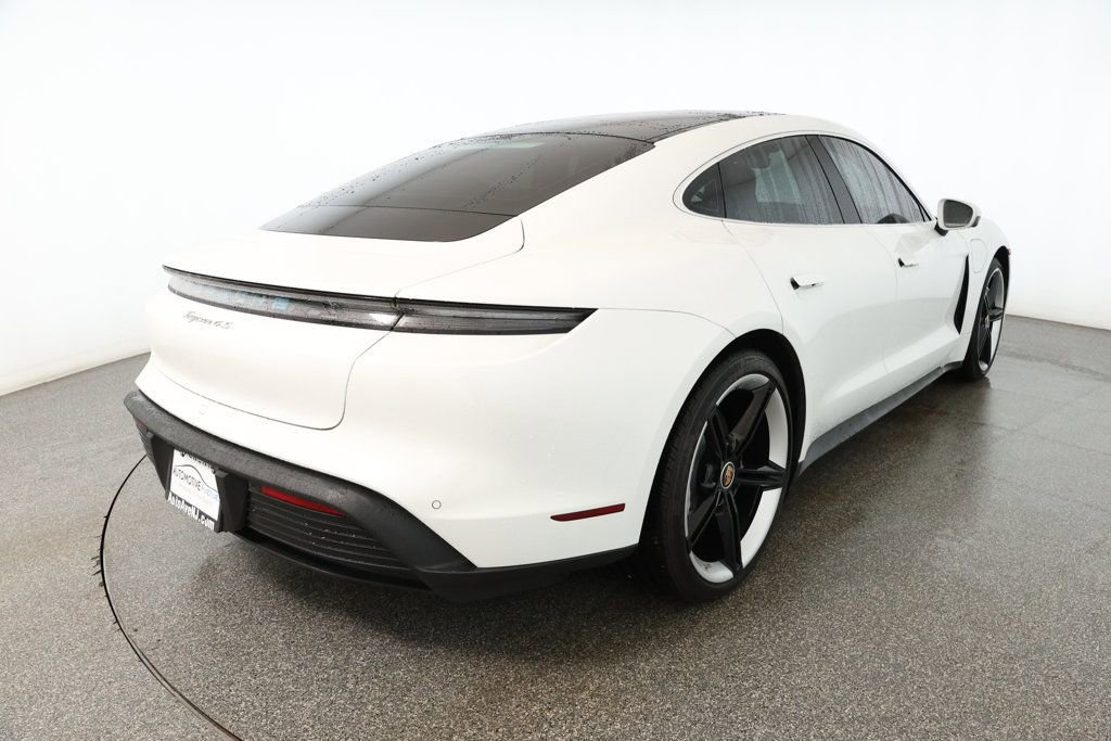 Used 2022 Porsche Taycan 4S image 4