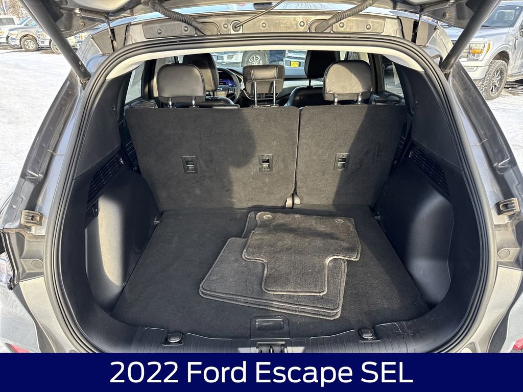 Used 2022 Ford Escape SEL w/ Technology Package image 16