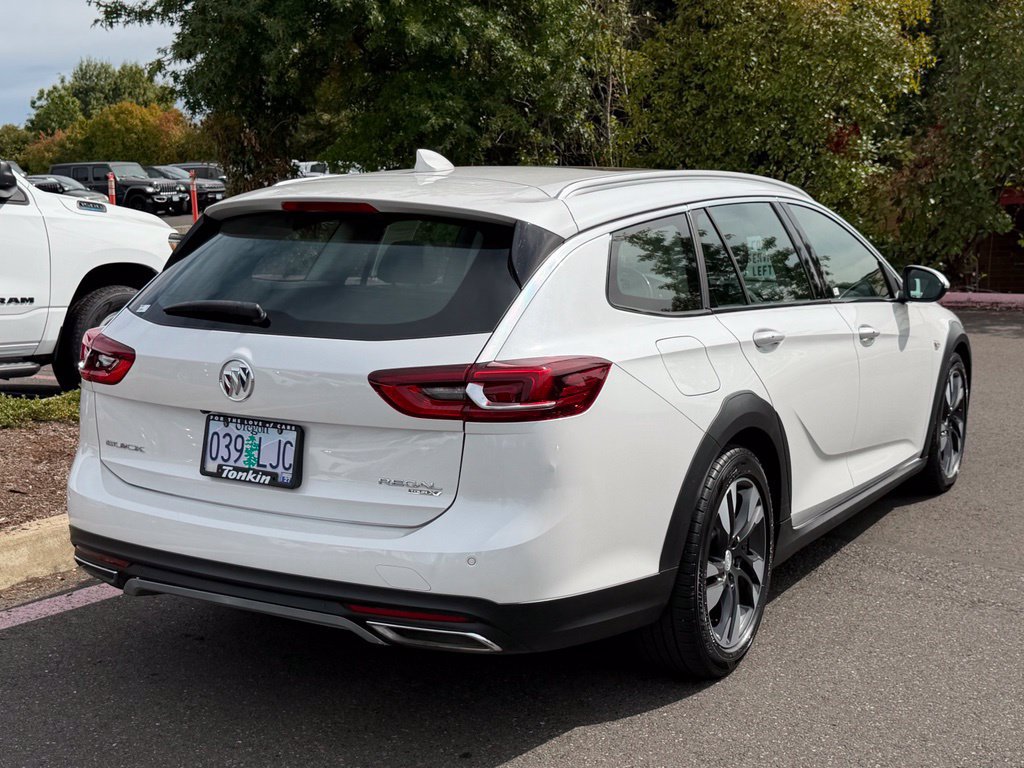 Used 2018 Buick Regal Essence w/ Driver Confidence Package #1 AWD/4WD image 7