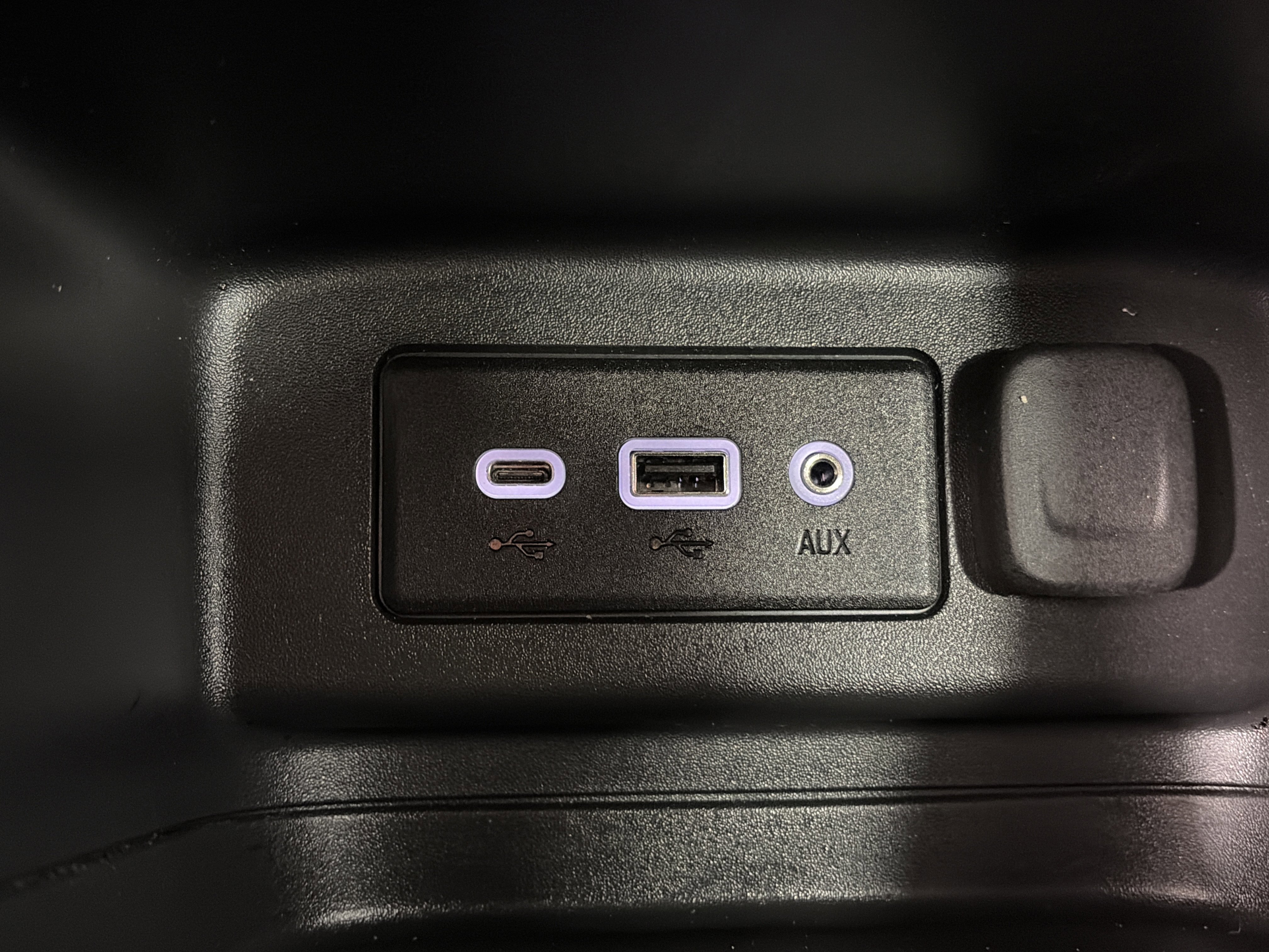 Used 2023 Chevrolet Equinox LT image 24