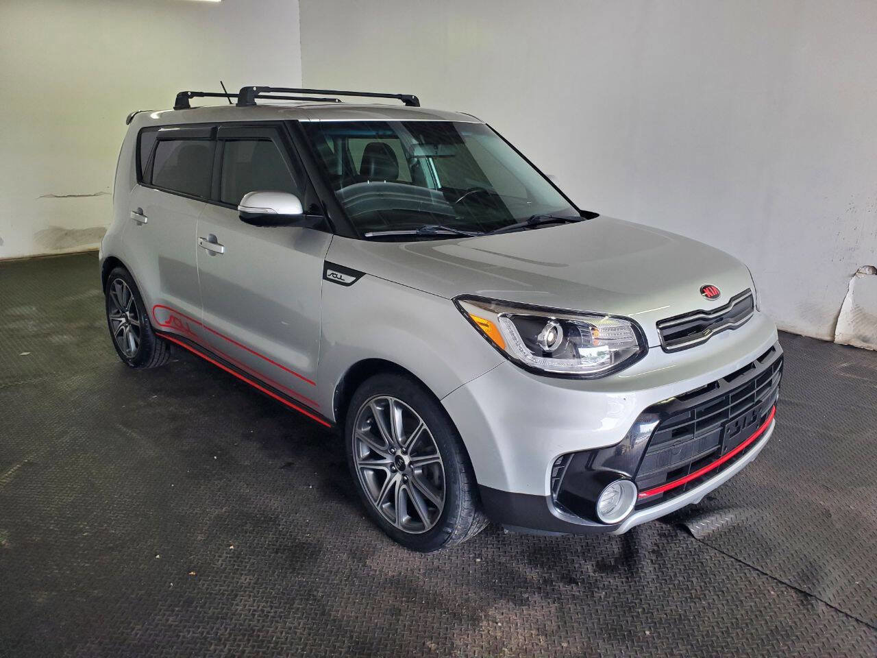 Used 2019 Kia Soul ! w/ Technology Package FWD image 3