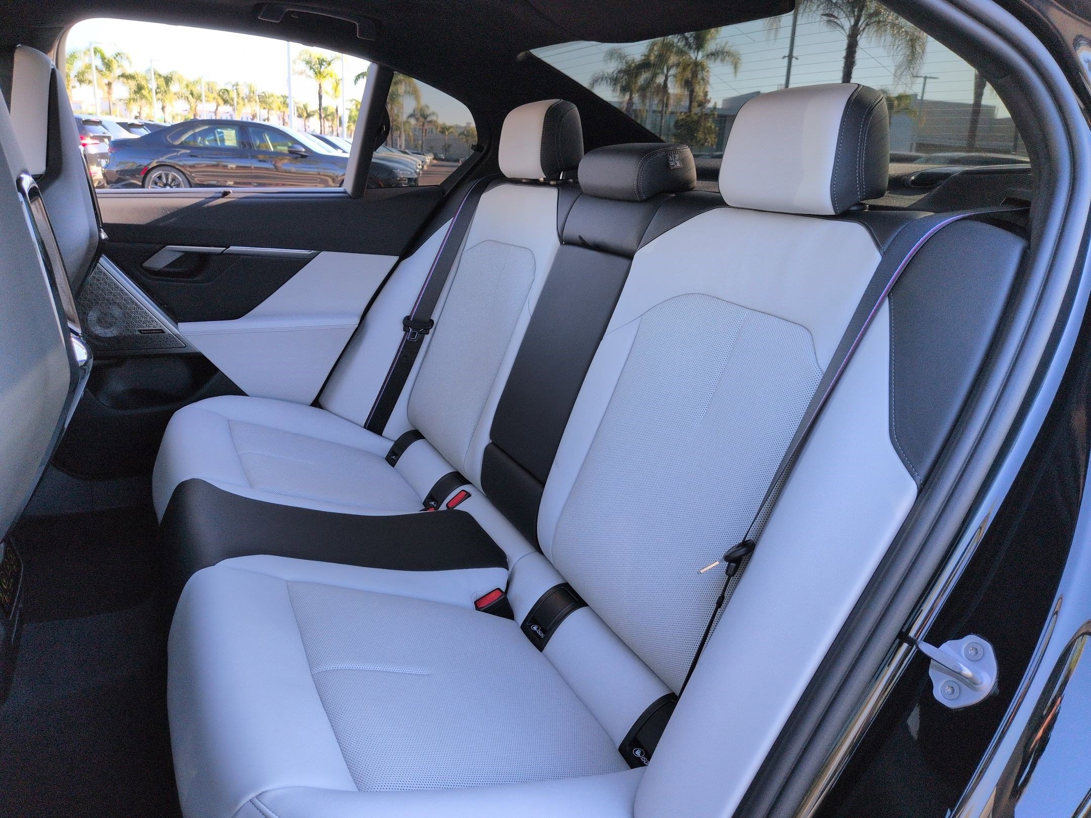 Used 2025 BMW M5 w/ M Driver's Package image 31