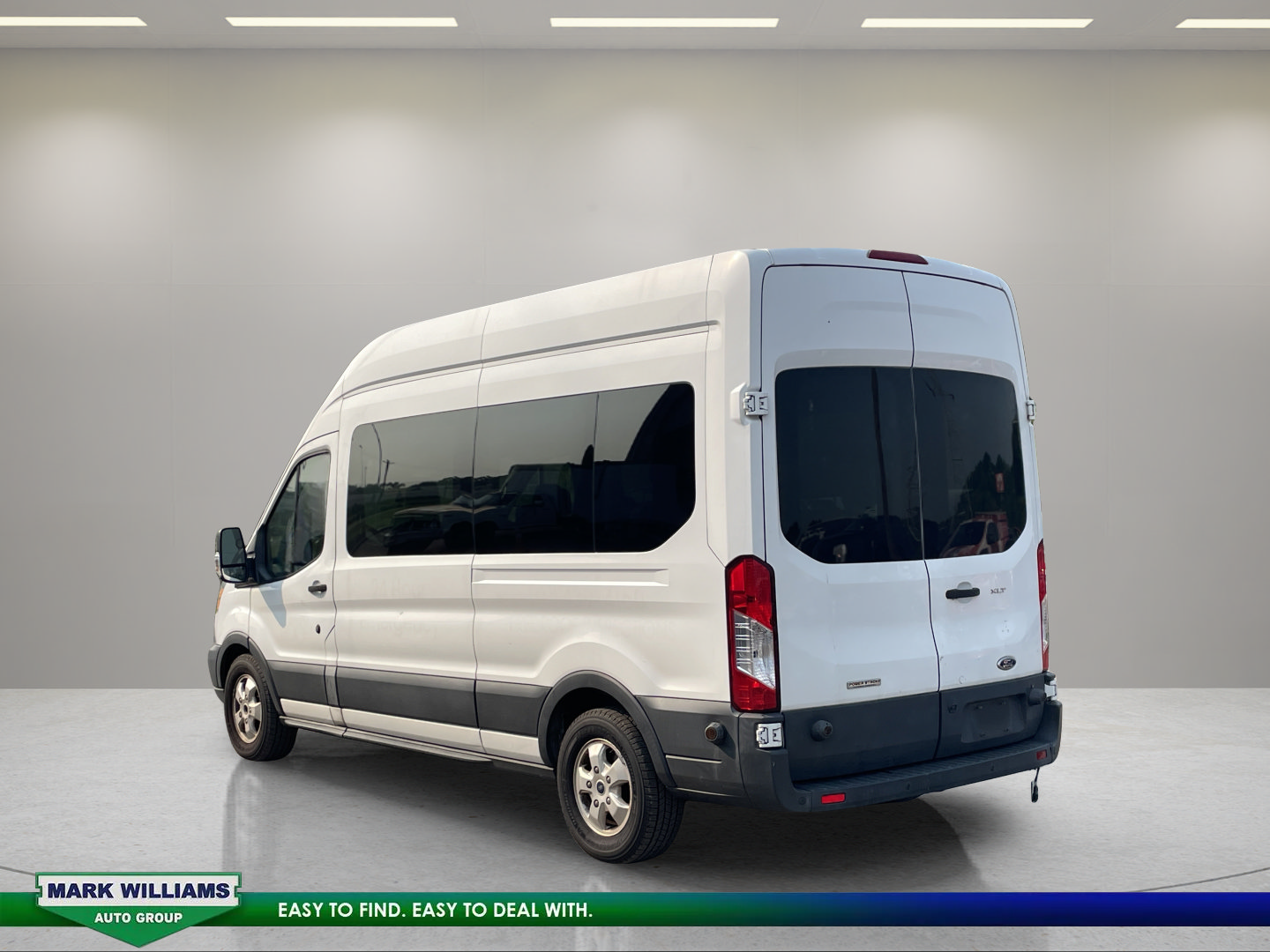 Used 2017 Ford Transit 350 XLT RWD image 6
