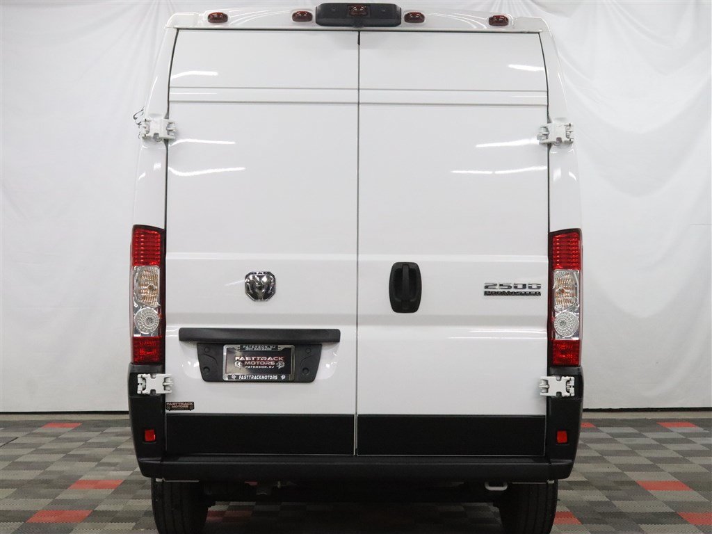 Used 2025 RAM ProMaster 2500 w/ Convenience Group FWD image 5