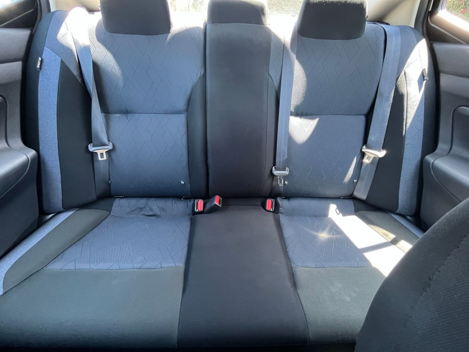 Used 2025 Nissan Versa SV FWD image 36