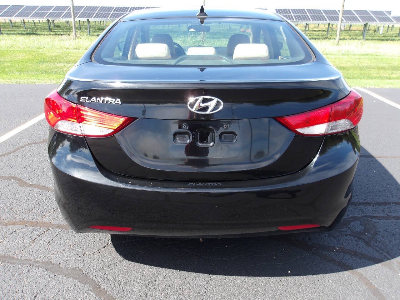Used 2013 Hyundai Elantra GLS w/ Preferred Pkg FWD image 35
