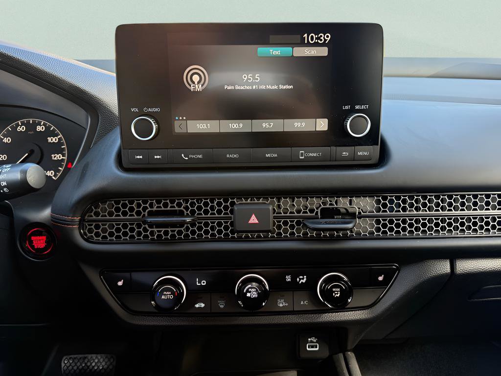 Certified 2025 Honda HR-V Sport image 18