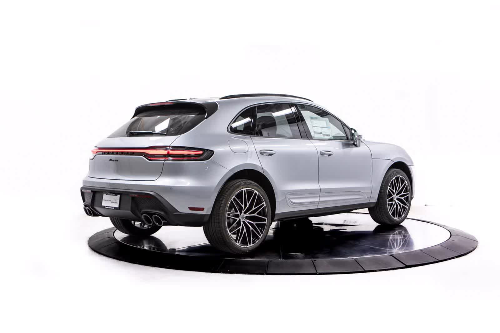 Certified 2026 Porsche Macan AWD/4WD image 7
