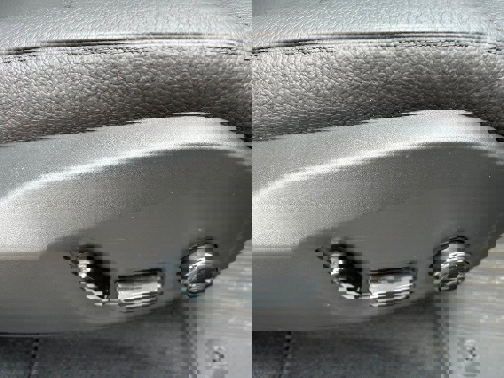 Certified 2024 Volvo XC60 T8 Plus w/ Climate Package image 25