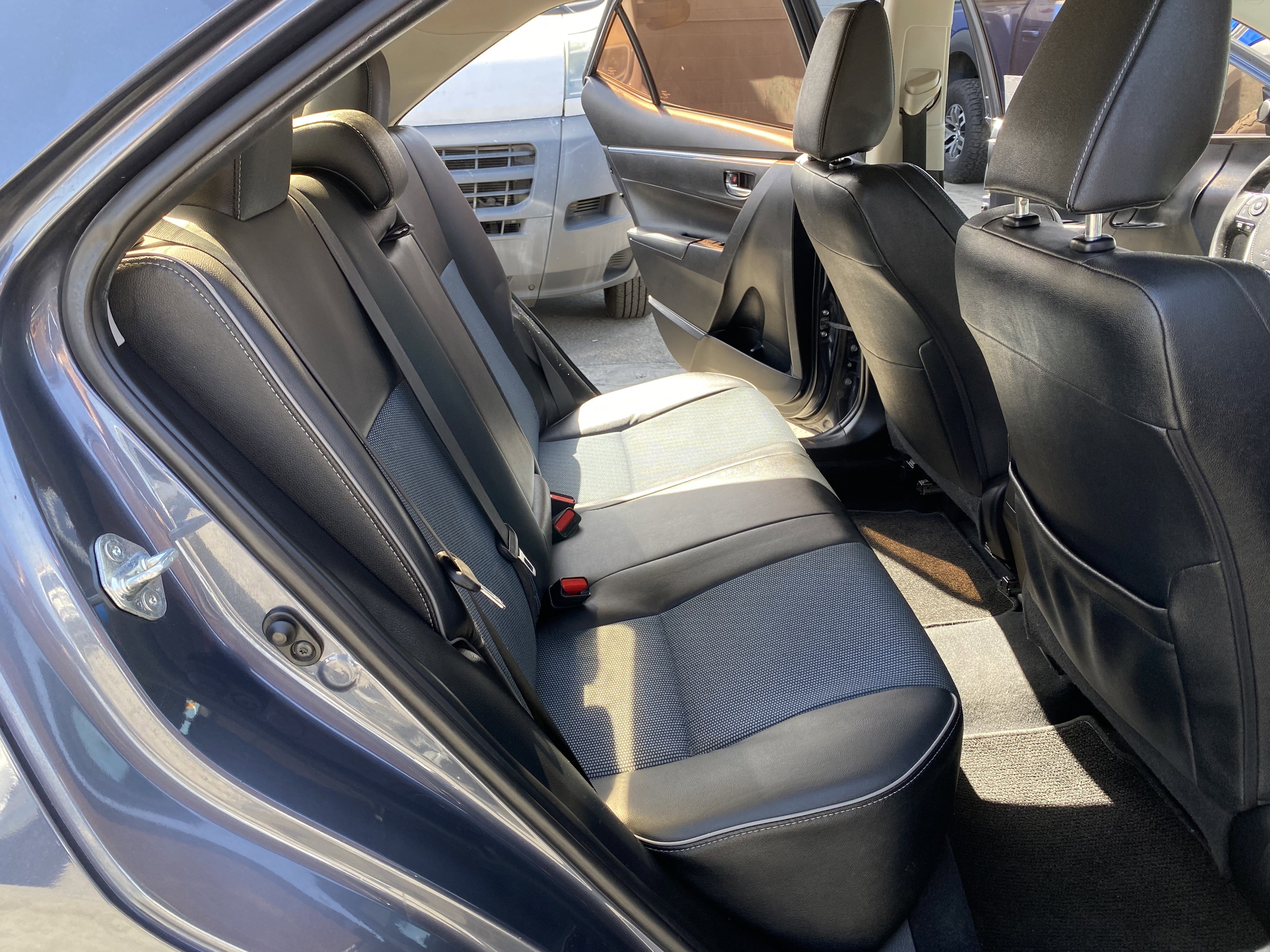 Used 2015 Toyota Corolla S FWD image 17