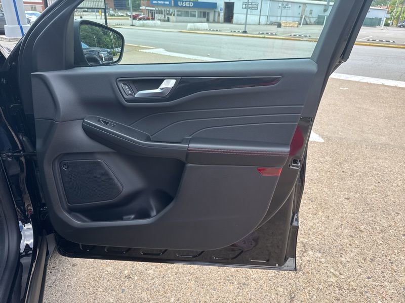 New 2025 Ford Escape ST-Line Elite w/ Tech Pack #2 image 18