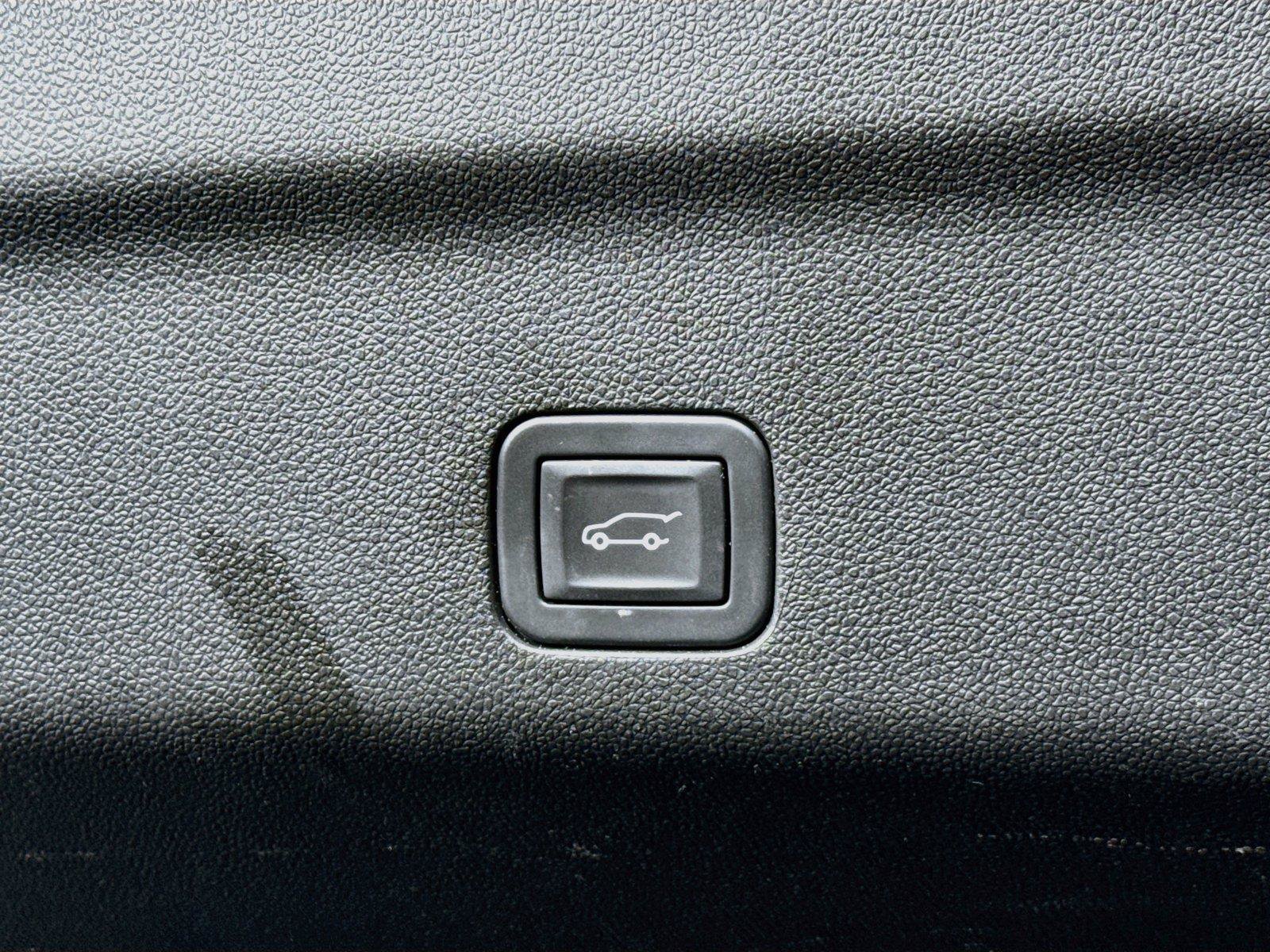 Used 2025 Chevrolet Tahoe LT AWD/4WD image 55