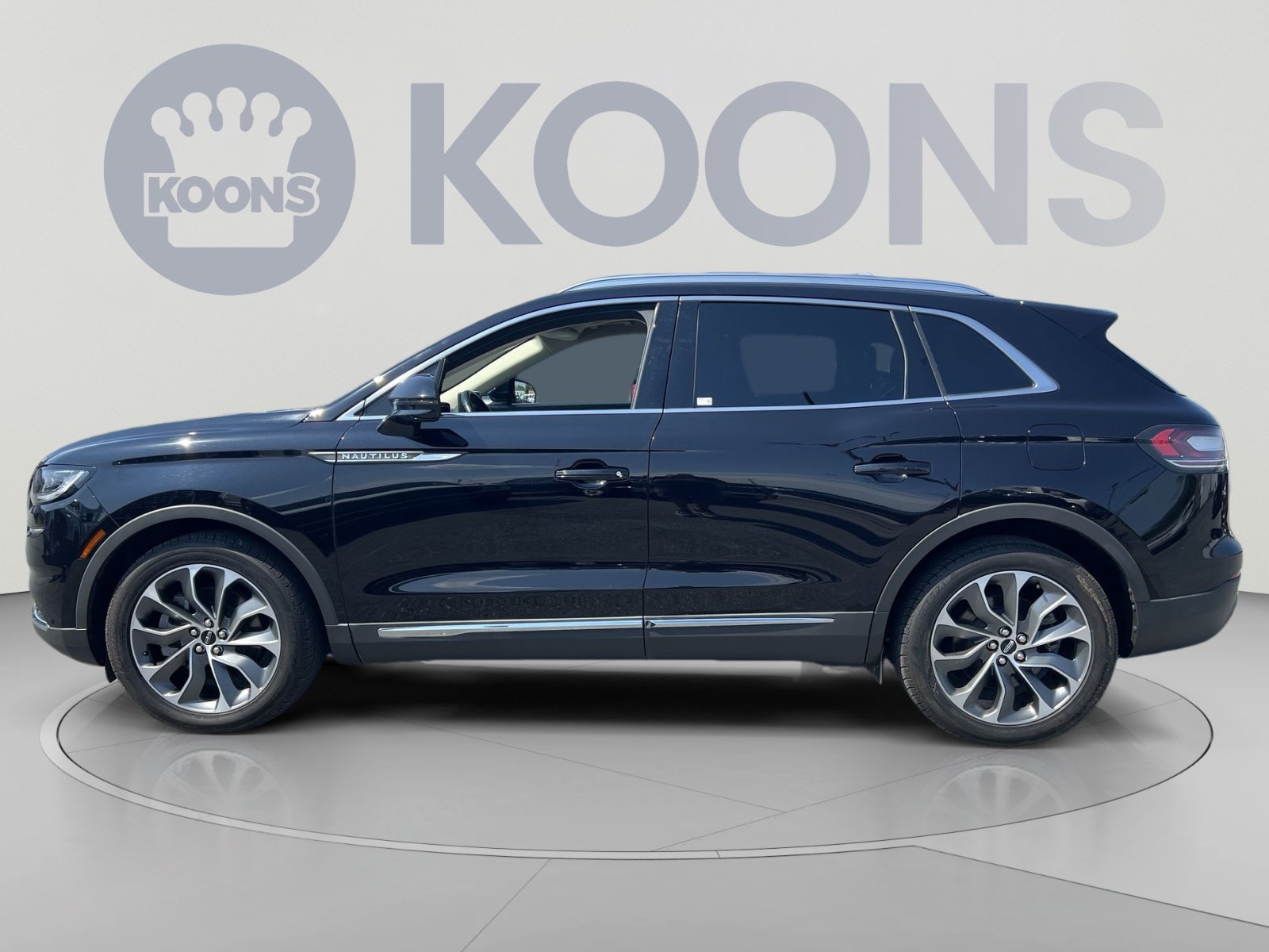 Used 2021 Lincoln Nautilus Reserve w/ Cargo Utility Package AWD/4WD image 2