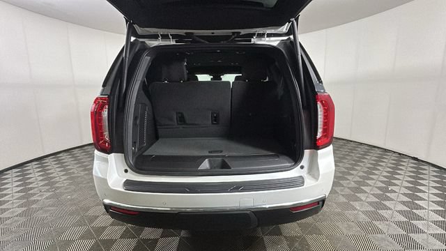 Used 2023 GMC Yukon SLT w/ SLT Luxury Package AWD/4WD image 27